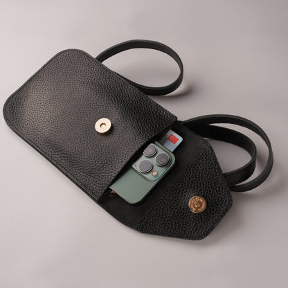 compact leather phone bag for daily use / günlük kullanım için kompakt deri telefon çantası