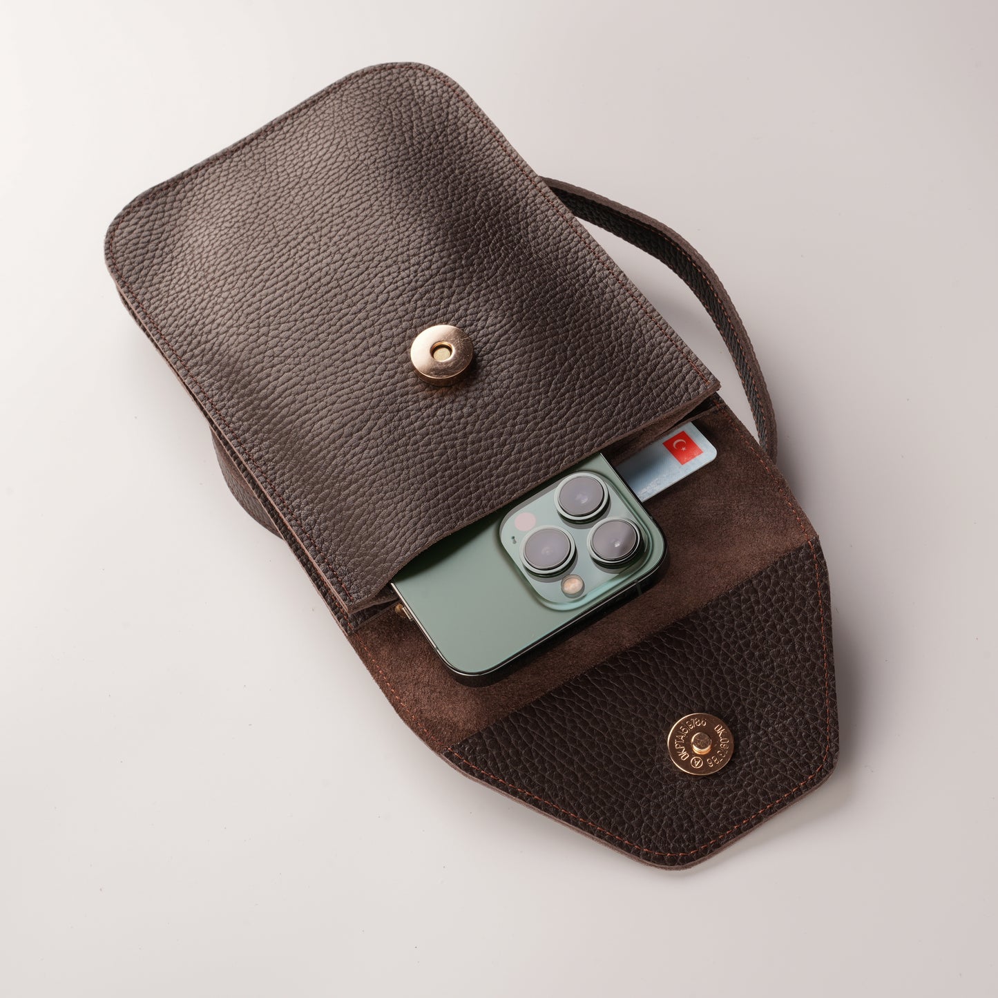 compact leather phone bag for daily use / günlük kullanım için kompakt deri telefon çantası