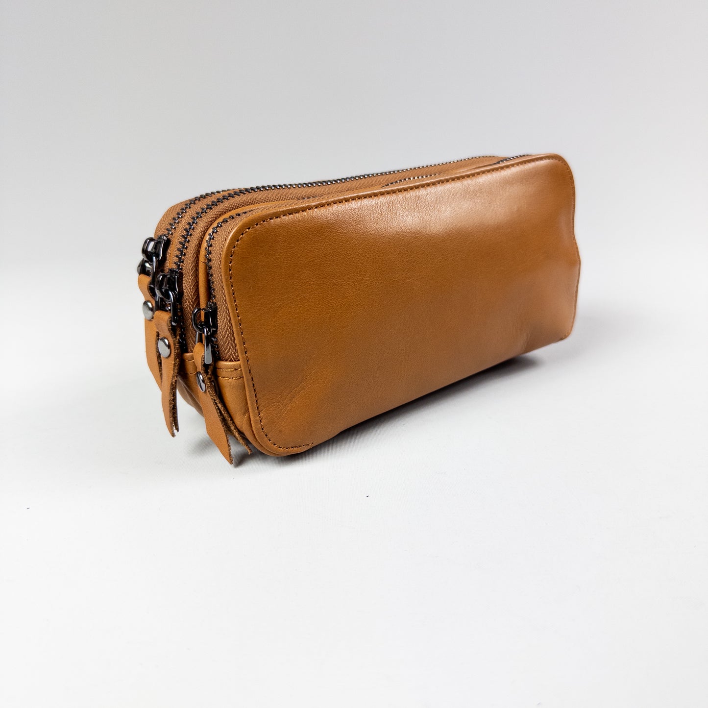 Barney | Three-Zip Leather Handbag - Tan