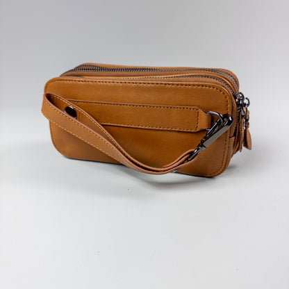 Barney | Three-Zip Leather Handbag - Tan