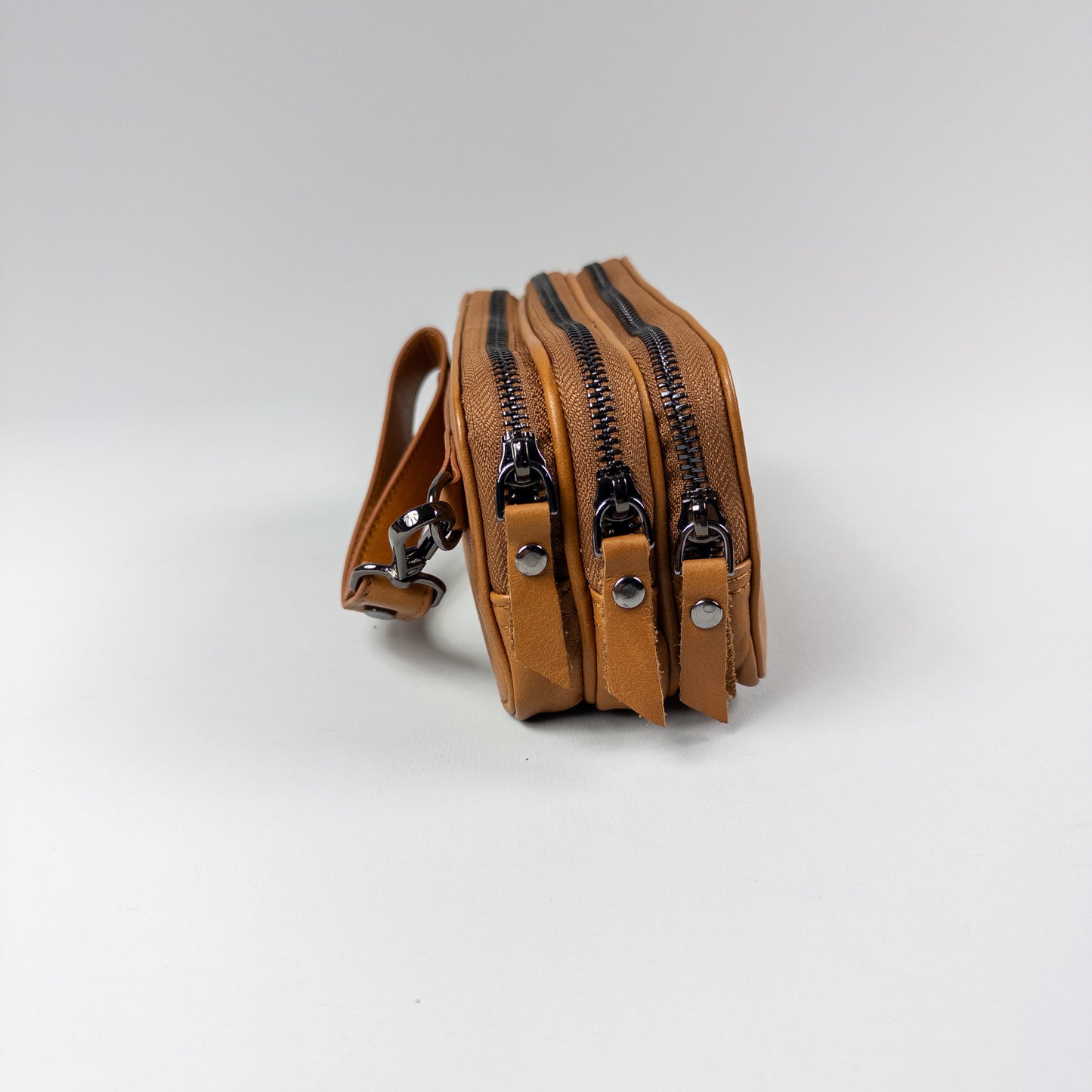 Barney | Three-Zip Leather Handbag - Tan