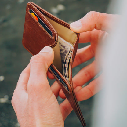 Bifold Classic Leather Wallet Tan