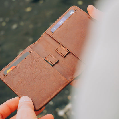 Bifold Classic Leather Wallet Tan