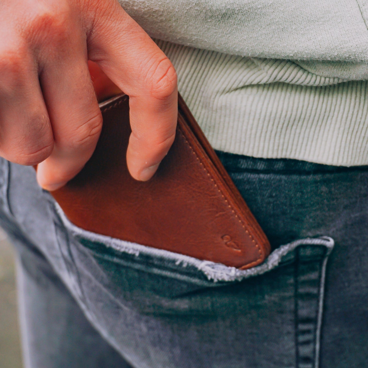 Bifold Classic Leather Wallet Tan