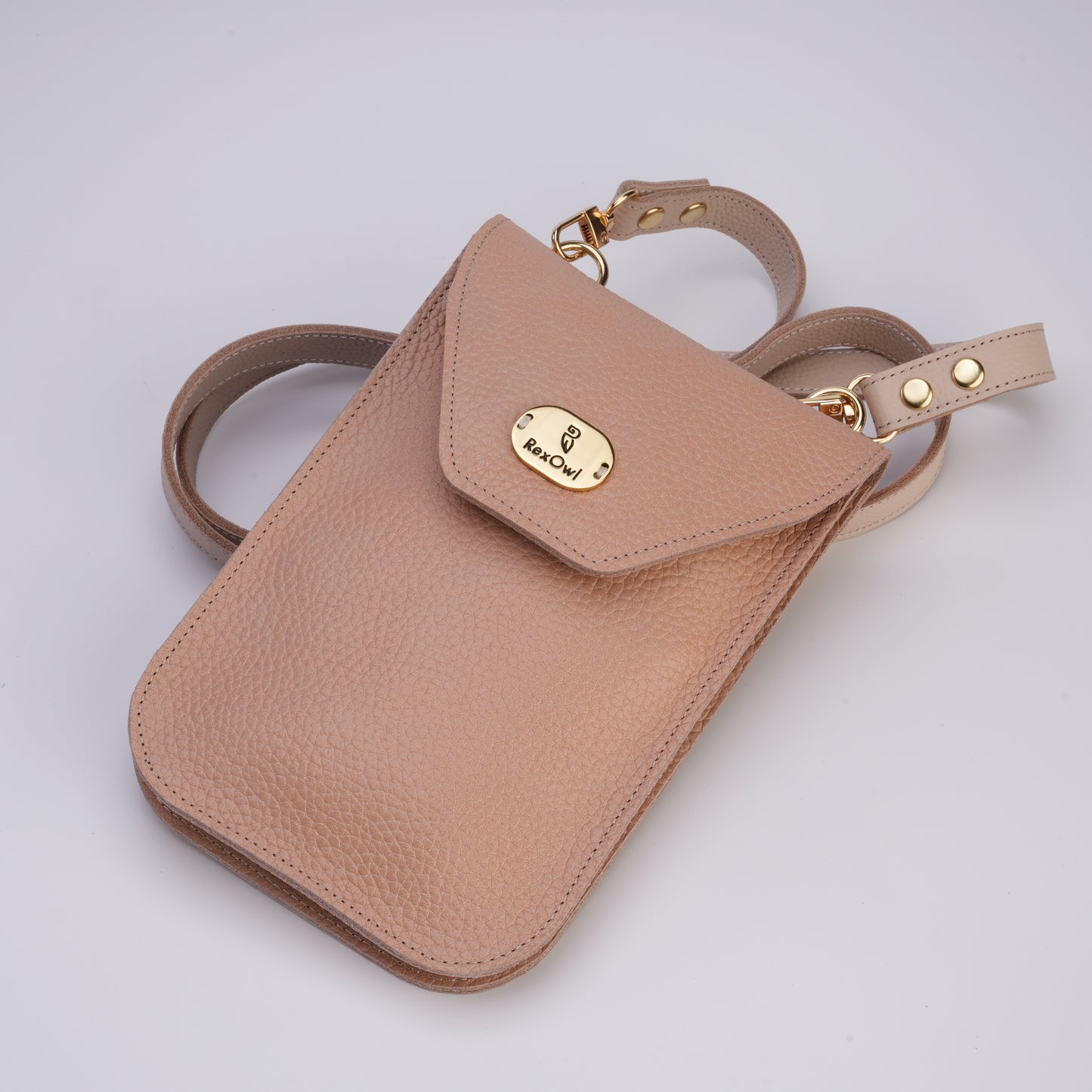 compact leather phone bag for daily use / günlük kullanım için kompakt deri telefon çantası