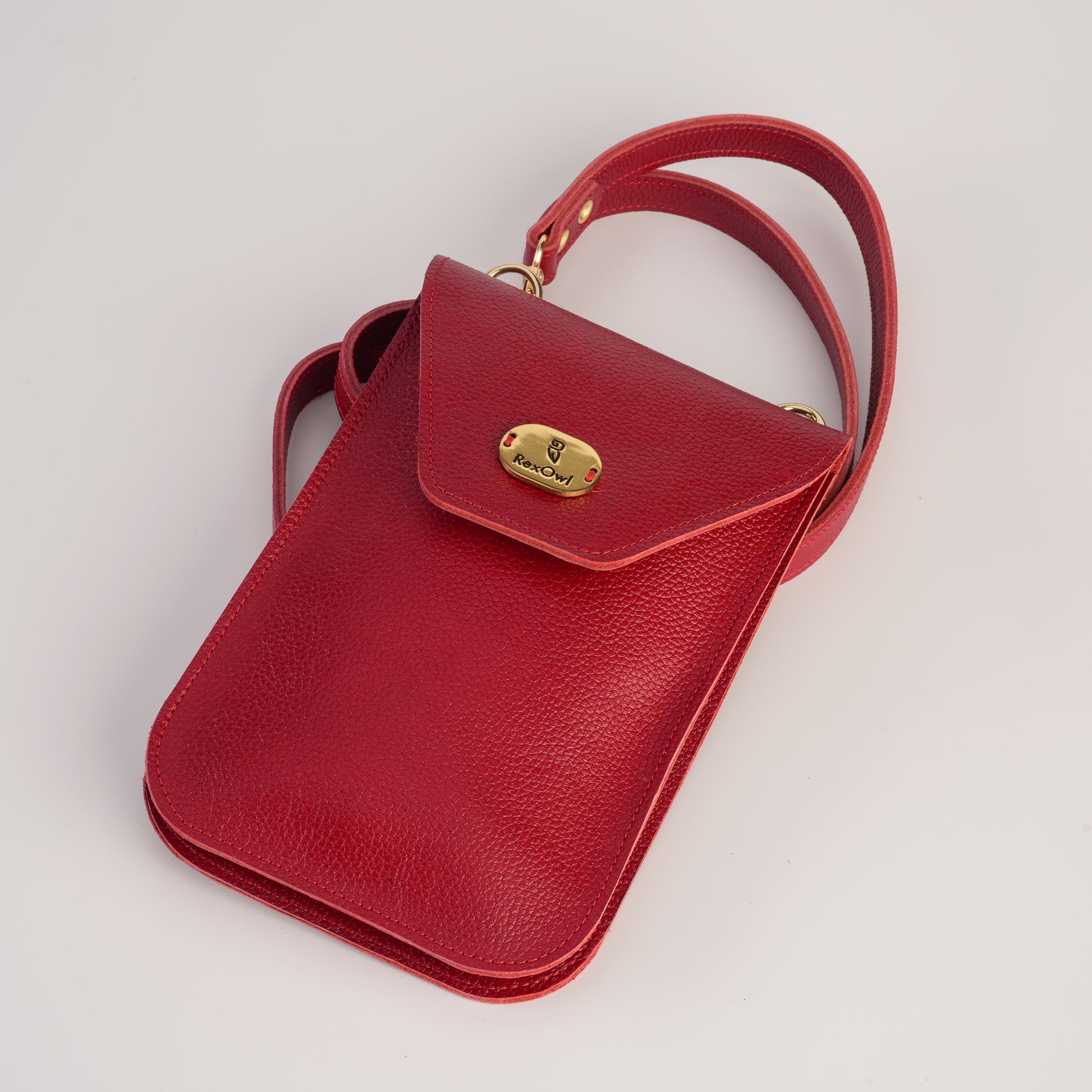 compact leather phone bag for daily use / günlük kullanım için kompakt deri telefon çantası